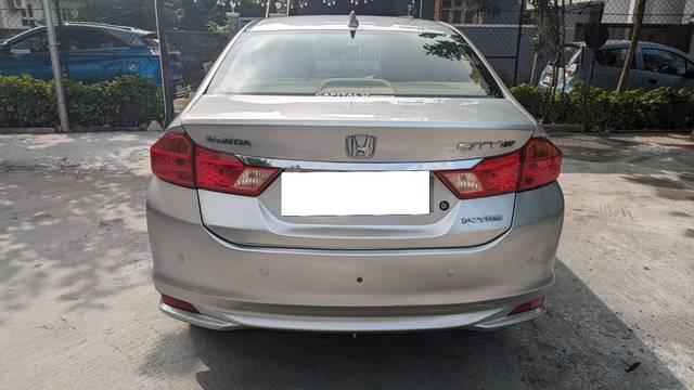 https://images10.gaadi.com/usedcar_image/4568590/original/processed_9e6882d2604b38fad8b95eae88c8a1df.jpg?imwidth=6401