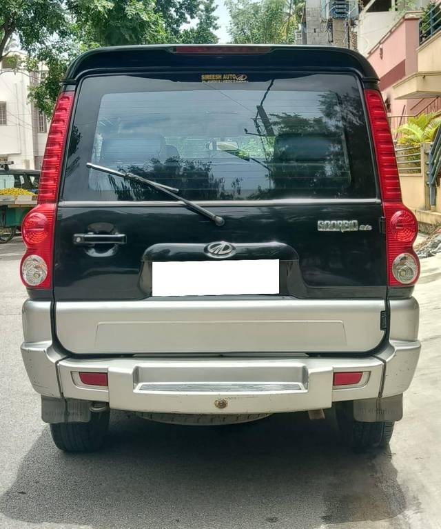 https://images10.gaadi.com/usedcar_image/4568603/original/processed_4049121444c7649725ae038c4216e9ed.jpg?imwidth=6401