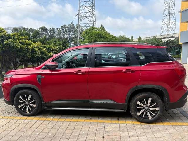 https://images10.gaadi.com/usedcar_image/4568655/original/666e5b09-dd72-4606-bb0c-43231471670a.png?imwidth=6402