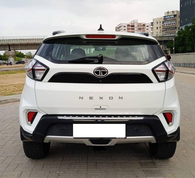 https://images10.gaadi.com/usedcar_image/4568661/original/processed_f77b8411466f0dad81c0fc7292eee5cc.jpg?imwidth=6402