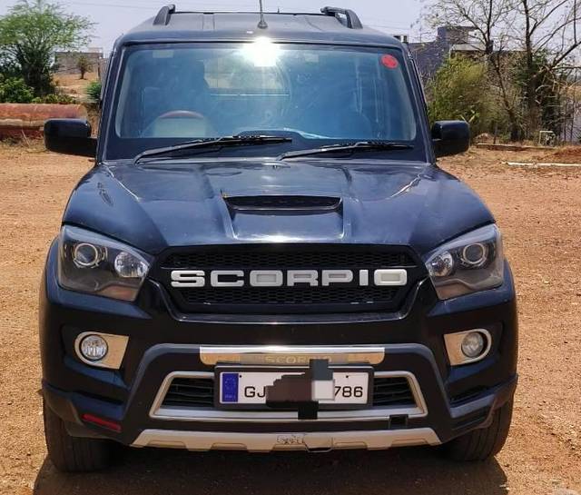 https://images10.gaadi.com/usedcar_image/4568663/original/processed_c4eba8ac-486f-48d6-9a1d-7ec43183e5ab.jpg?imwidth=6400