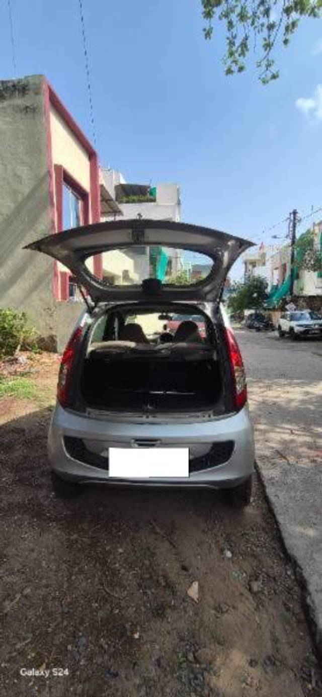 https://images10.gaadi.com/usedcar_image/4568666/original/processed_3a02ba8d-8479-45ef-b6d0-26364455c4e3.jpg?imwidth=6401
