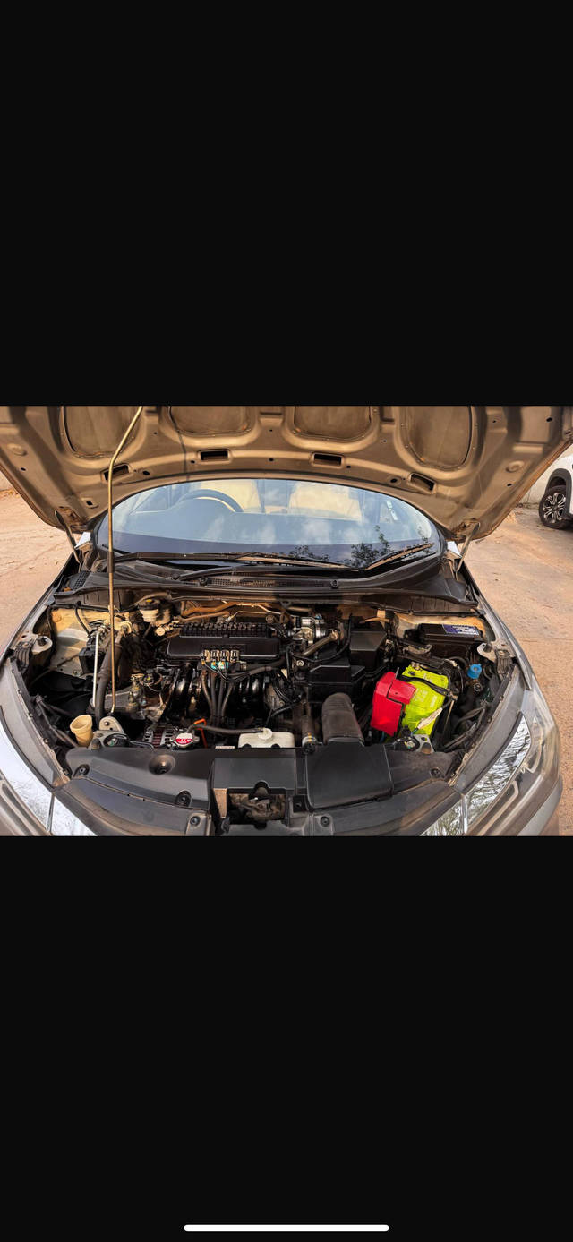 https://images10.gaadi.com/usedcar_image/4568674/original/processed_020cf820-9ee7-4c93-bbca-1fccb4108880.png?imwidth=6402