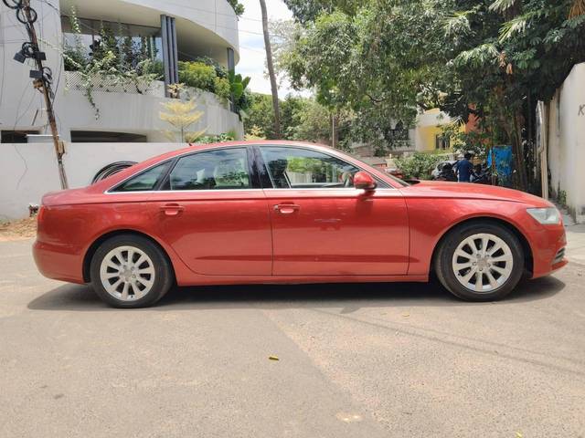 https://images10.gaadi.com/usedcar_image/4568690/original/processed_65dd26b25910524d2465df637641dd8c.jpg?imwidth=6401