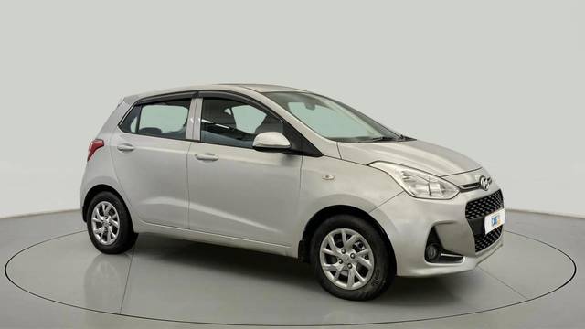 https://images10.gaadi.com/usedcar_image/4568691/original/0a359e5d76bc75097554e9c566328c37.jpg?imwidth=6400