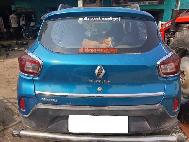https://images10.gaadi.com/usedcar_image/4568695/original/processed_4cd8e16b-8437-473a-a68d-3d47e86456c9.jpg?imwidth=6402