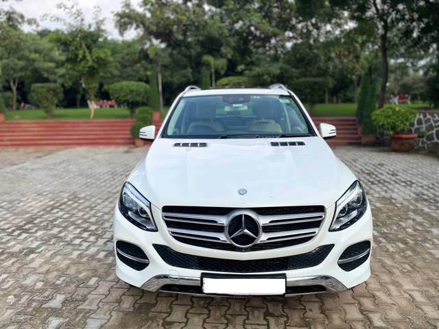 https://images10.gaadi.com/usedcar_image/4568697/original/9a7ef3e42f1681a1b587c89fdf241b41.jpg?imwidth=6401