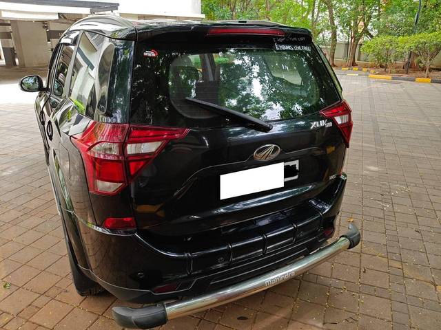https://images10.gaadi.com/usedcar_image/4568712/original/processed_e9ba324f-cfa0-4477-96a1-e64876075617.jpg?imwidth=6400