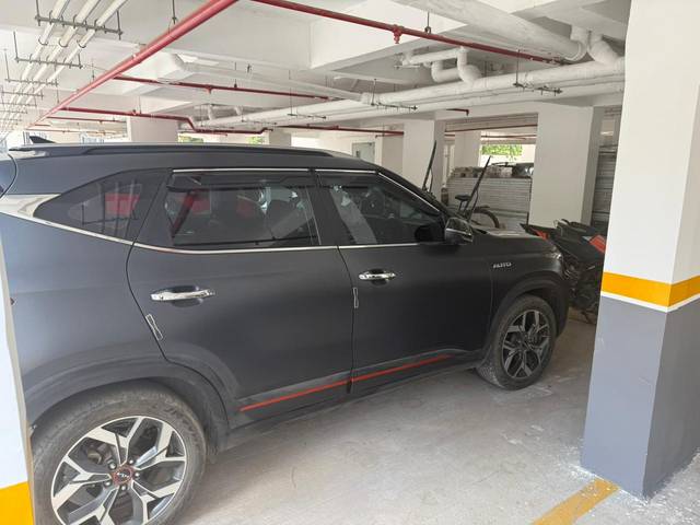 https://images10.gaadi.com/usedcar_image/4568738/original/5f3900ab-22d7-4f14-a592-69e2719bba90.jpg?imwidth=6401