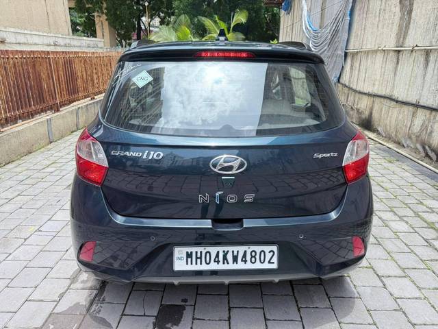 https://images10.gaadi.com/usedcar_image/4568757/original/processed_c6037655057fcf47bb043edb81b8e8a8.jpg?imwidth=6402