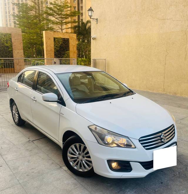 https://images10.gaadi.com/usedcar_image/4568764/original/processed_308465d8f2a4b1cf2deeb795ae7278d7.jpg?imwidth=6400