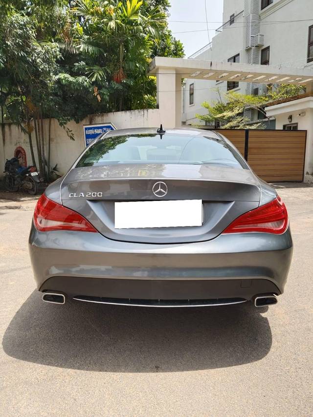 https://images10.gaadi.com/usedcar_image/4568765/original/processed_38bb484329ad49f4dcd537c2b89c10f9.jpg?imwidth=6402