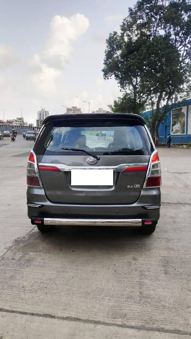 https://images10.gaadi.com/usedcar_image/4568775/original/processed_53e2bdecf252aa6711973aa99fbd5af6.jpg?imwidth=6401