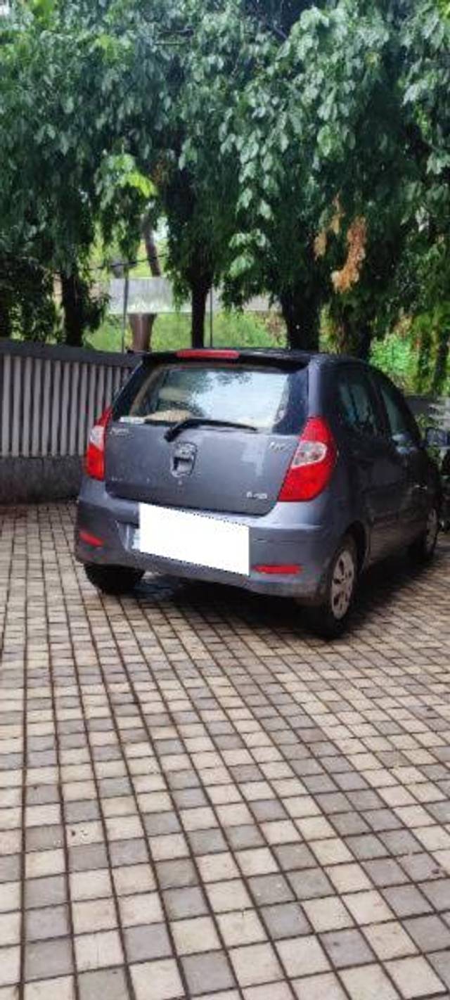 https://images10.gaadi.com/usedcar_image/4568778/original/processed_81359333-fcc8-445f-a1c1-934601897ffd.jpg?imwidth=6401