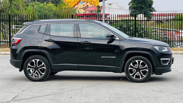 https://images10.gaadi.com/usedcar_image/4568780/original/processed_7b1a79bf1f2a37a8964644670ea49f31.jpg?imwidth=6401