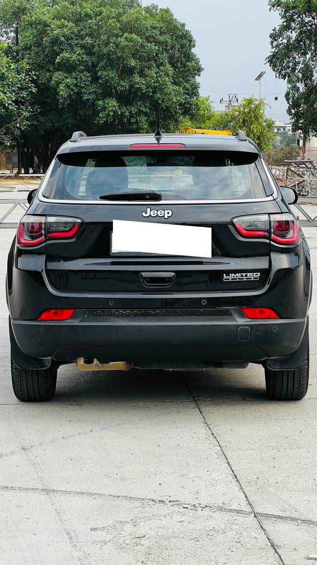 https://images10.gaadi.com/usedcar_image/4568780/original/processed_fd4e716ebaf35d1279b7c40d5a8a4ab0.jpg?imwidth=6402