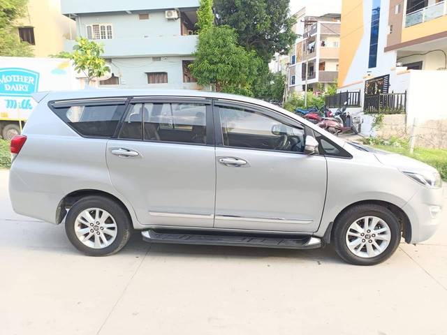 https://images10.gaadi.com/usedcar_image/4568804/original/processed_20f33aba59ae687b06f5c498e9c4bed2.jpg?imwidth=6401