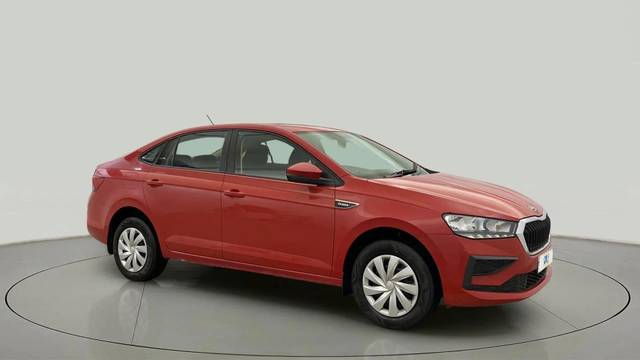 https://images10.gaadi.com/usedcar_image/4568810/original/b3dd0403ddd7a5fd8d43e046419b50e7.jpg?imwidth=6400