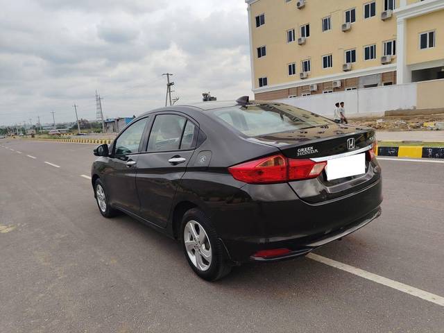 https://images10.gaadi.com/usedcar_image/4568823/original/processed_90ef4fd6b6f806cf723a3813f5331802.jpg?imwidth=6402