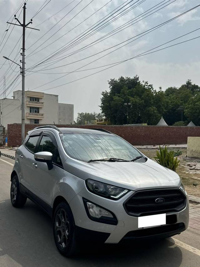 https://images10.gaadi.com/usedcar_image/4568824/original/processed_fee80b12f687116caa5f4d61772eb271.jpg?imwidth=6400