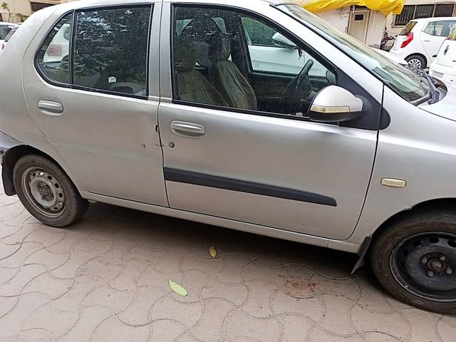 https://images10.gaadi.com/usedcar_image/4568842/original/230c7aa4-b454-4bd6-b32a-b2bc371e767c.jpg?imwidth=6402