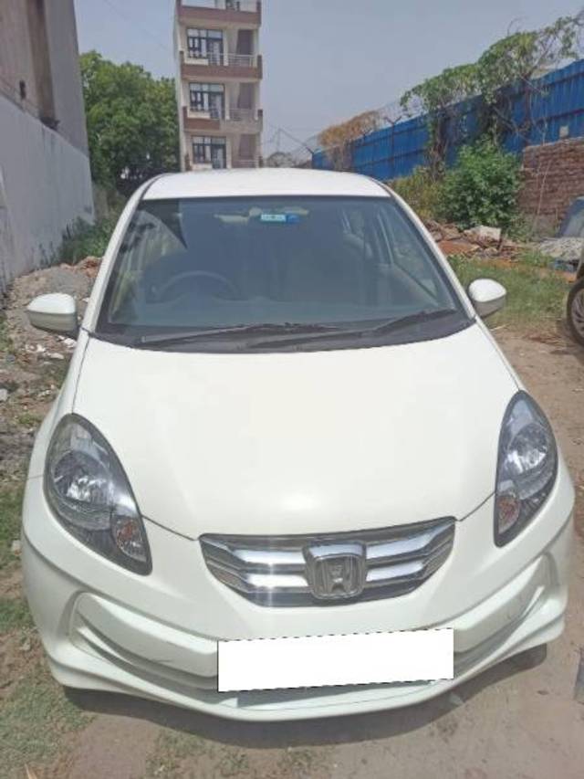 https://images10.gaadi.com/usedcar_image/4568874/original/processed_6bc85945-72d5-4bad-b2af-74c8cd993e2b.jpg?imwidth=6400