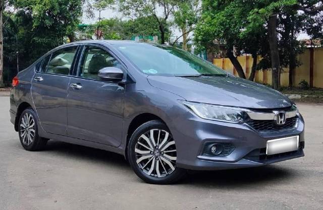 https://images10.gaadi.com/usedcar_image/4568886/original/processed_5f28bca9a869bcf2b196c43db4145a4d.jpeg?imwidth=6400