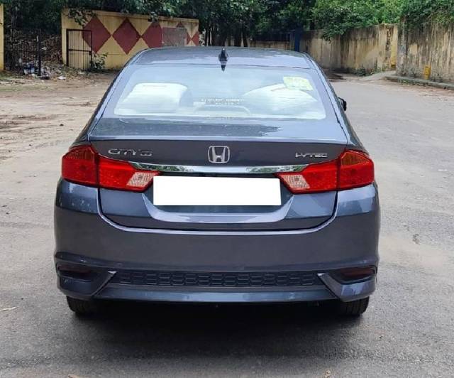 https://images10.gaadi.com/usedcar_image/4568886/original/processed_74f3d687e6640fb24d4081178df1f15d.jpeg?imwidth=6402