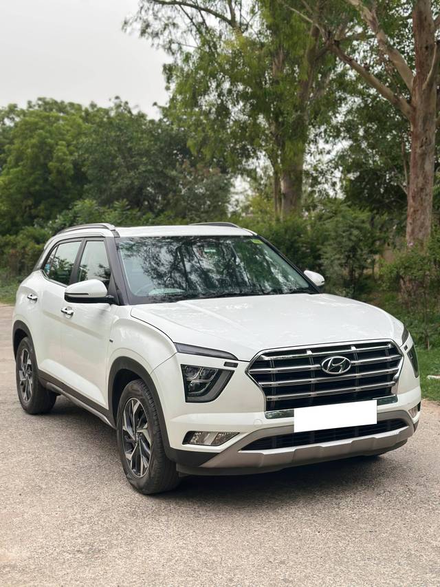 https://images10.gaadi.com/usedcar_image/4568899/original/processed_e9ffb617-fc37-4908-b128-cb687254c5ce.jpg?imwidth=6400