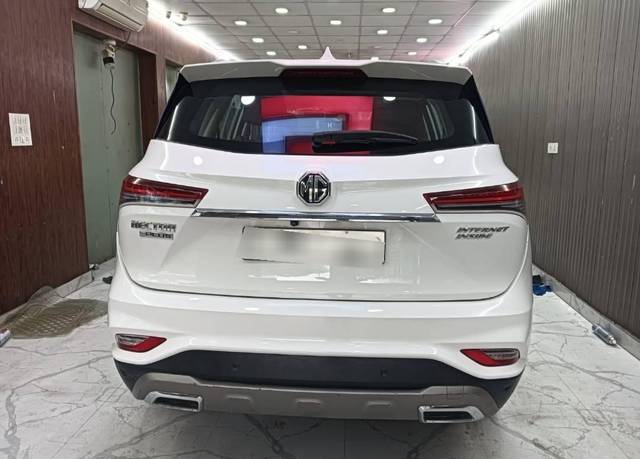 https://images10.gaadi.com/usedcar_image/4568907/original/processed_34ec2b4fa8dadb67542e6eec081dd34c.jpg?imwidth=6401
