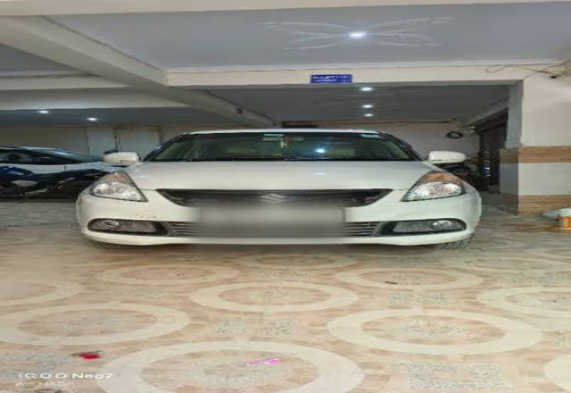 https://images10.gaadi.com/usedcar_image/4568929/original/f5e5315a-5e16-4b88-96df-e63c4e110f1e.?imwidth=6400