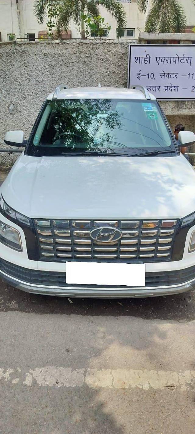 https://images10.gaadi.com/usedcar_image/4568948/original/processed_990aeb70-d985-498d-a6d5-95fd711daefa.jpg?imwidth=6400