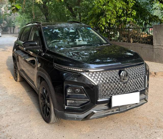https://images10.gaadi.com/usedcar_image/4568959/original/processed_3f1e0d67-bafc-413c-9b5f-a9bdbdb154f6.jpg?imwidth=6400
