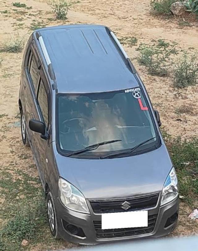 https://images10.gaadi.com/usedcar_image/4568973/original/processed_a817610f-5ef4-40e7-95ac-6051c349dad1.jpg?imwidth=6400