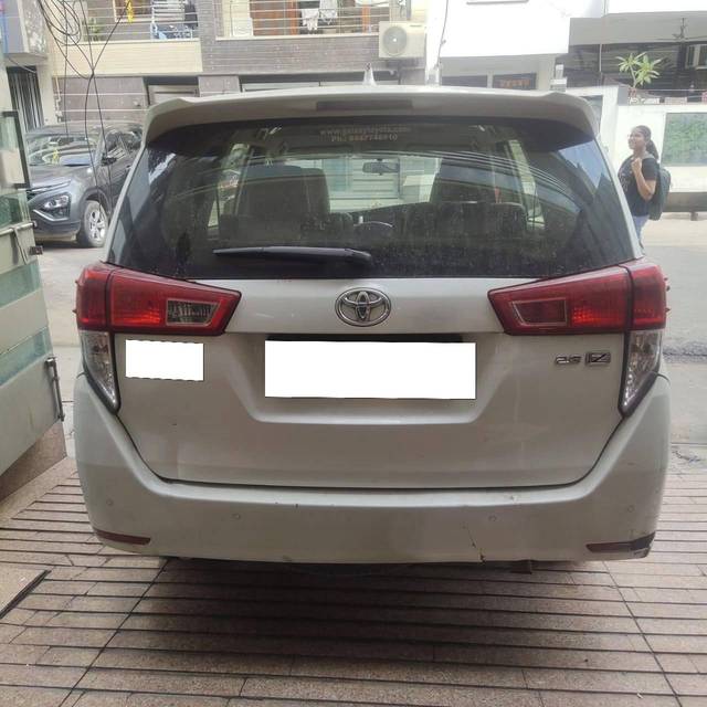 https://images10.gaadi.com/usedcar_image/4568993/original/processed_811272484031fced0e7f3a569c4be958.jpg?imwidth=6401