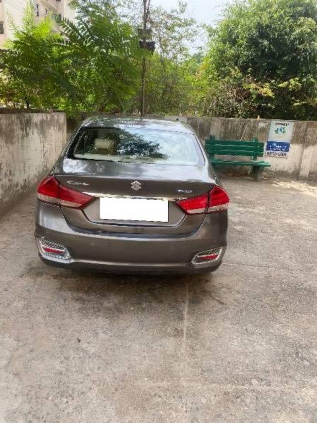 https://images10.gaadi.com/usedcar_image/4569028/original/processed_6b4077e9-b326-4f4a-817e-c464267a2955.jpeg?imwidth=6401
