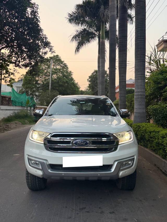 https://images10.gaadi.com/usedcar_image/4569040/original/processed_c1cba276-321d-44b1-8c84-709192be0a47.jpg?imwidth=6400