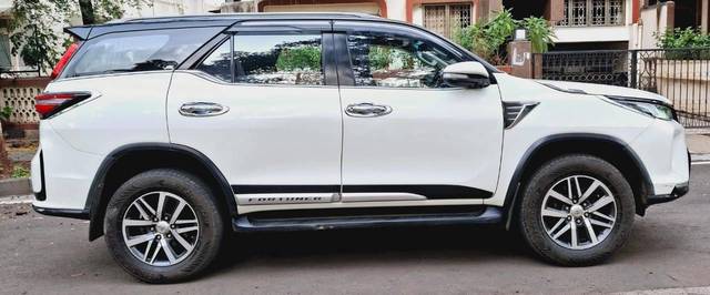 https://images10.gaadi.com/usedcar_image/4569043/original/processed_219aec2ba45ef65a167ee6fbd433130b.jpg?imwidth=6401