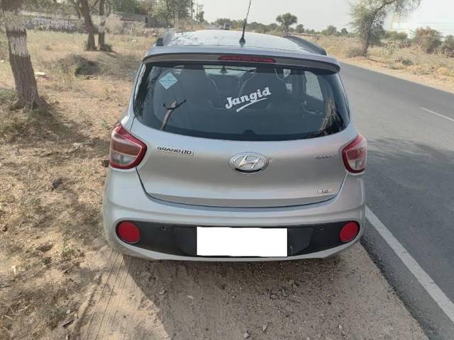 https://images10.gaadi.com/usedcar_image/4569054/original/processed_8ebb109a-8315-46e2-8e37-c9c7e69618c5.jpg?imwidth=6400