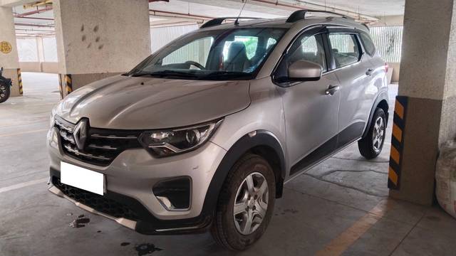 https://images10.gaadi.com/usedcar_image/4569067/original/processed_4b5ba332-030e-435f-b135-dbadc11156db.jpg?imwidth=6402
