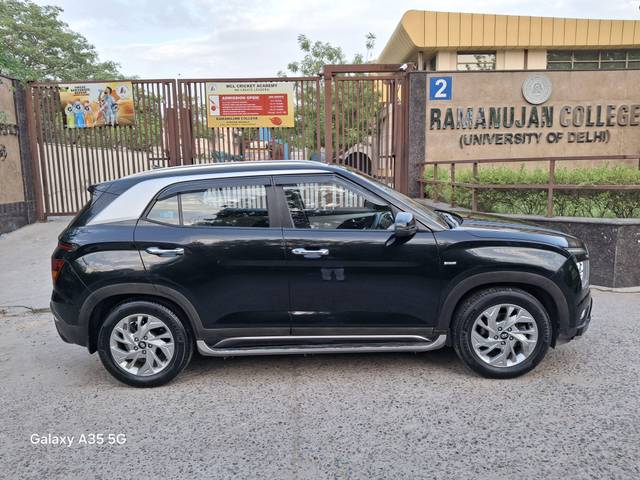 https://images10.gaadi.com/usedcar_image/4569068/original/processed_572ebd0f8e6d3376b5924c651559dd68.jpg?imwidth=6401