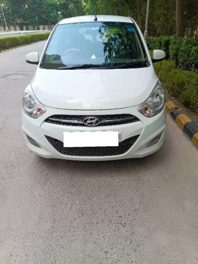 https://images10.gaadi.com/usedcar_image/4569087/original/processed_c45fd0d6-8c4f-46b9-b64c-d65bb086c385.jpg?imwidth=6401