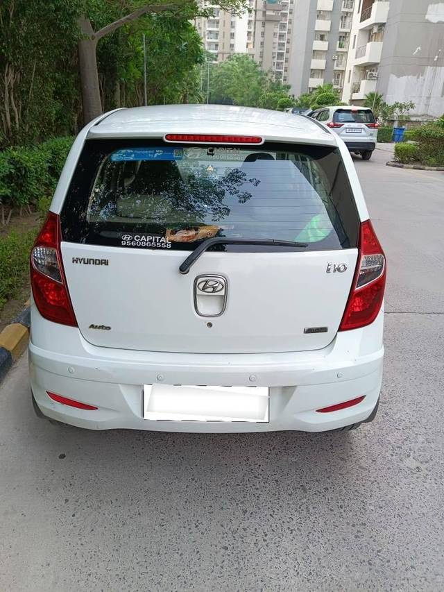https://images10.gaadi.com/usedcar_image/4569087/original/processed_processed_c68824c3-5756-4ee6-894f-853d65041ba3.jpg?imwidth=6400