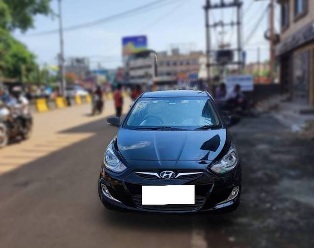 https://images10.gaadi.com/usedcar_image/4569117/original/processed_606b6a67-db06-45d7-85c7-fda029a70f88.jpg?imwidth=6402