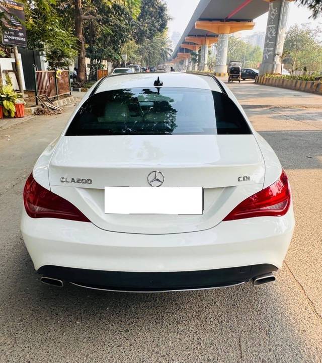 https://images10.gaadi.com/usedcar_image/4569131/original/processed_15946e53-1c47-4da9-a27c-e20c350ffd99.jpg?imwidth=6402