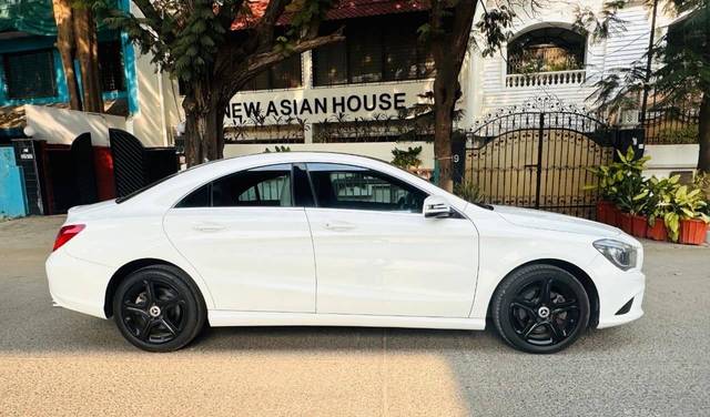 https://images10.gaadi.com/usedcar_image/4569131/original/processed_8afbb5ad-50c9-454b-bad3-cbc53a5e7459.jpg?imwidth=6401