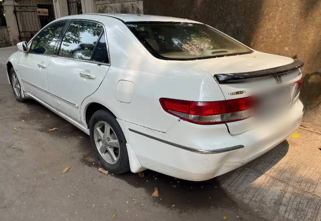 https://images10.gaadi.com/usedcar_image/4569189/original/95127956-9fb1-40b7-81cb-51a9000f5014.?imwidth=6402