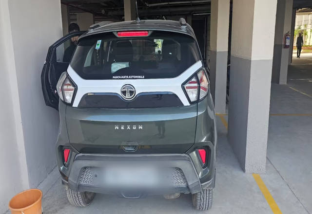 https://images10.gaadi.com/usedcar_image/4569198/original/f0987a79-1d2e-49e8-8671-f1442750fc47.?imwidth=6402