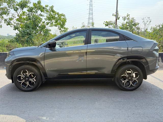 https://images10.gaadi.com/usedcar_image/4569237/original/processed_43d6f8e36a7658d54d9ffb7327647f3d.jpg?imwidth=6402