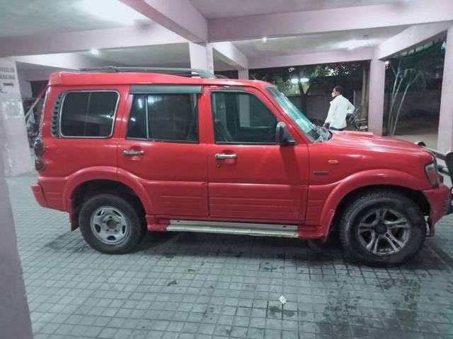 https://images10.gaadi.com/usedcar_image/4569299/original/processed_51d0be449815008dc061480837dcc188.jpg?imwidth=6401
